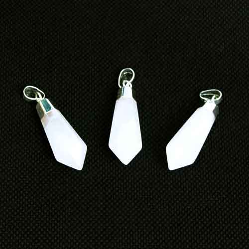 Quartz, Diamond Shaped, Pendant, 1.5" Quartz Diamond Shaped Pendant Pur Crystal Quartz, Diamond Shaped, Pendant, 1.5"